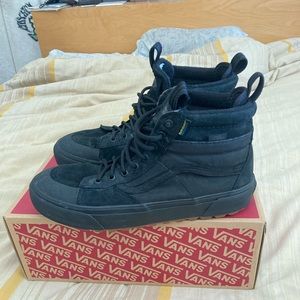 Vans Sk8-Hi MTE-2 size 10.5 Black/Black